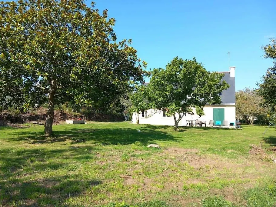Holiday home Maison Familiale Les 3 Commeres Pleuven France